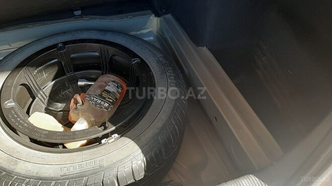 Mercedes E 240 2001, 270,000 km - 2.4 l - Bakı