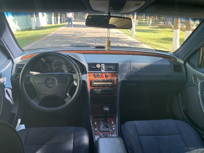 Mercedes C 240 1998, 267,000 km - 2.4 l - Bakı