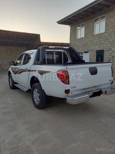 Mitsubishi L200 2014, 170,459 km - 2.5 л - Bakı