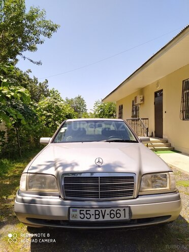 Mercedes C 180 1995, 318,000 km - 1.8 l - Qax