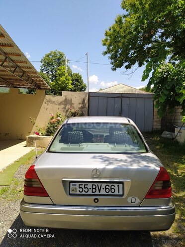 Mercedes C 180 1995, 318,000 km - 1.8 l - Qax