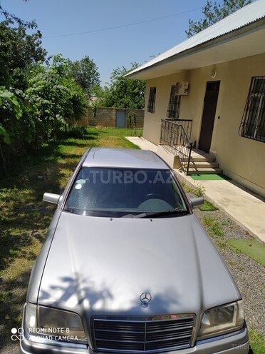 Mercedes C 180 1995, 318,000 km - 1.8 l - Qax