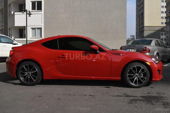 Subaru  2016, 3,800 km - 2.0 l - Bakı