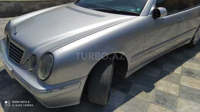Mercedes E 220 2000, 360,000 km - 0.2 l - Masallı