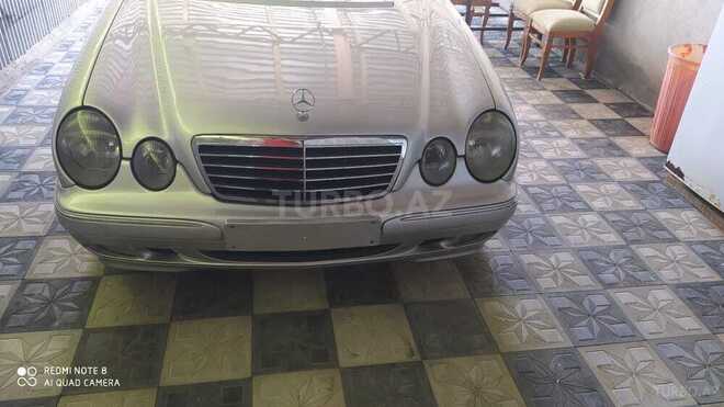 Mercedes E 220 2000, 360,000 km - 0.2 l - Masallı