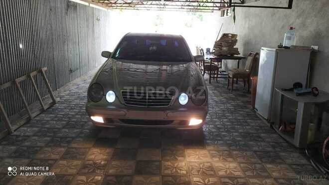 Mercedes E 220 2000, 360,000 km - 0.2 l - Masallı