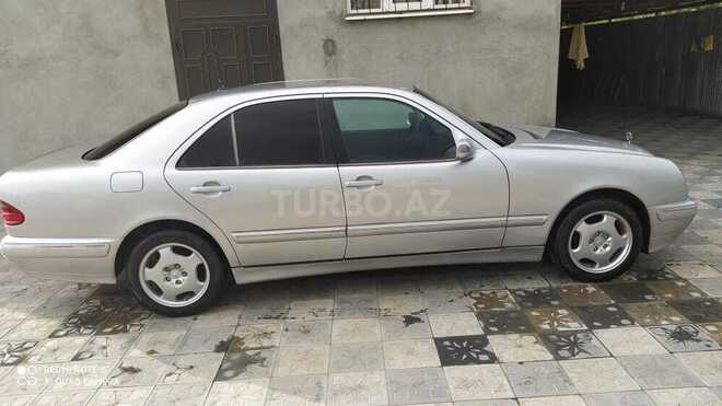 Mercedes E 220 2000, 360,000 km - 0.2 l - Masallı