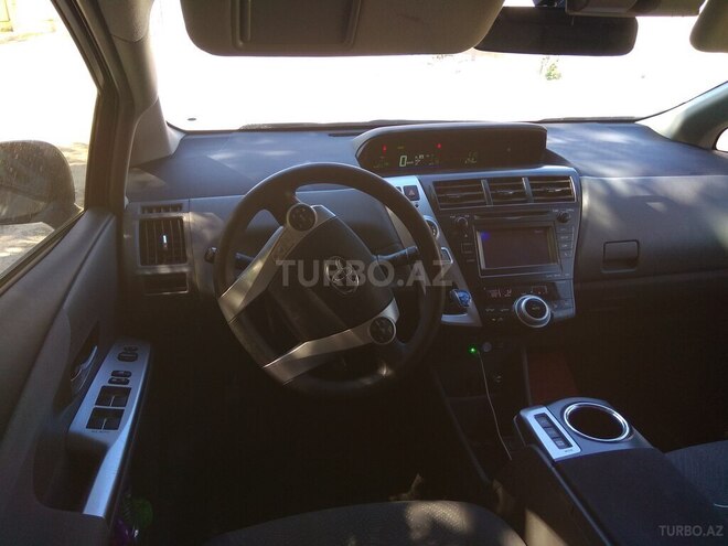 Toyota Prius V 2014, 100,000 km - 1.8 l - Bakı
