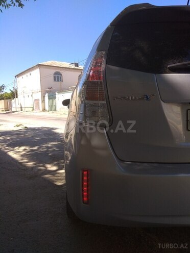 Toyota Prius V 2014, 100,000 km - 1.8 l - Bakı