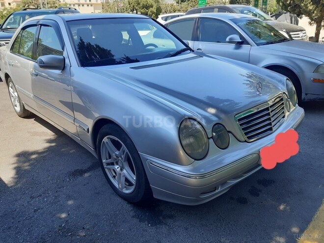 Mercedes E 220 2000, 313,421 km - 2.2 l - Bakı