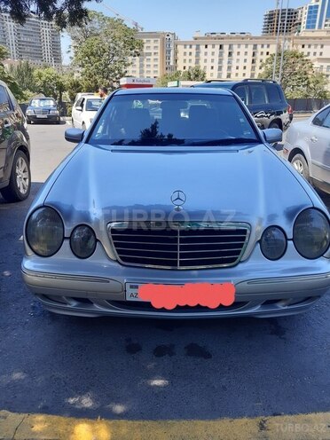 Mercedes E 220 2000, 313,421 km - 2.2 l - Bakı