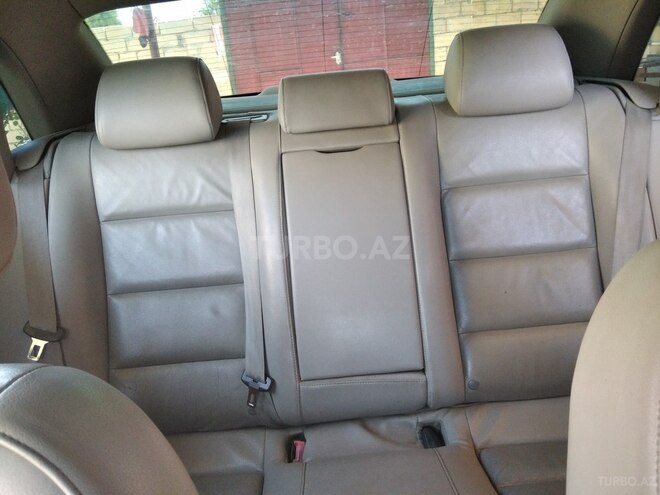 Audi A4 2004, 257,000 km - 1.8 л - Gəncə