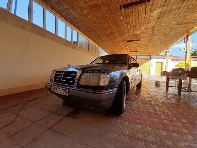 Mercedes E 200 1992, 350,000 km - 2.0 l - Tovuz