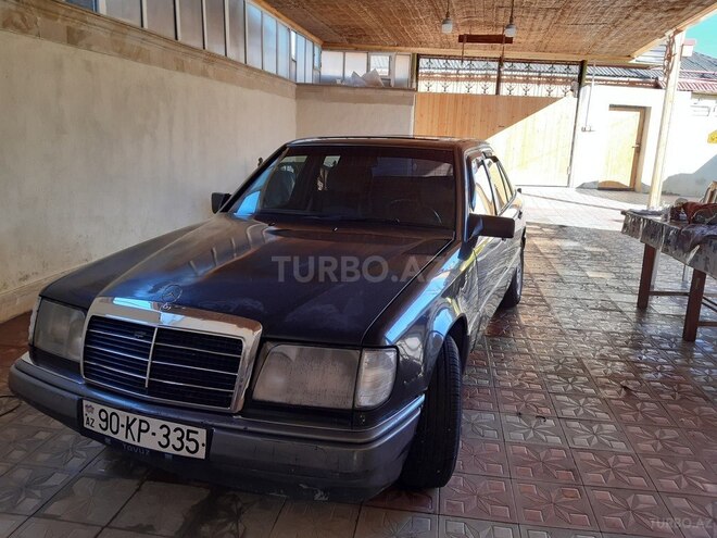 Mercedes E 200 1992, 350,000 km - 2.0 l - Tovuz