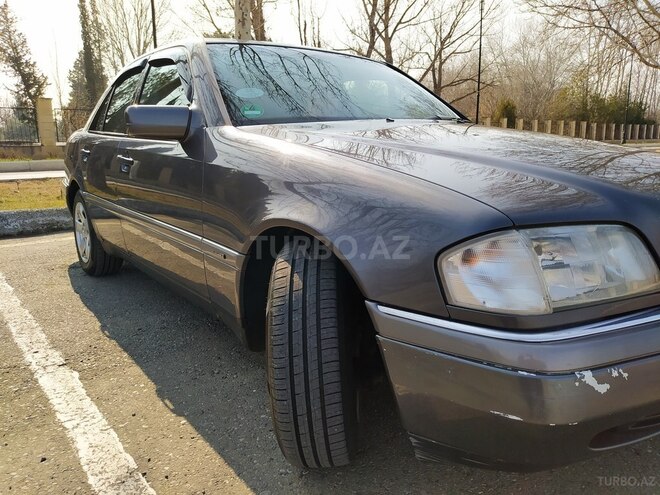 Mercedes C 180 1996, 333,000 km - 1.8 л - Yevlax