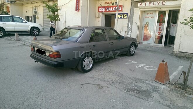 Mercedes E 300 1988, 430,000 km - 3.0 l - Bakı