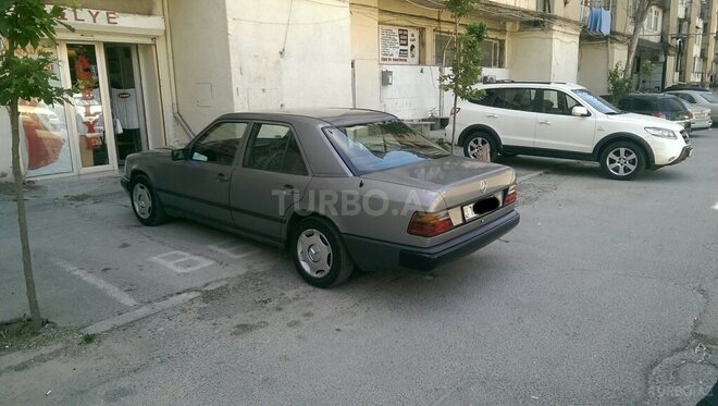 Mercedes E 300 1988, 430,000 km - 3.0 l - Bakı