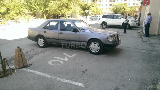 Mercedes E 300 1988, 430,000 km - 3.0 l - Bakı
