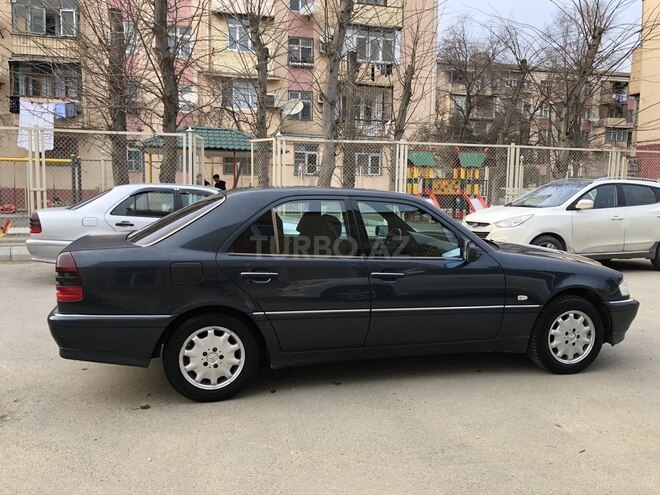 Mercedes C 240 1997, 342,584 km - 2.4 l - Bakı