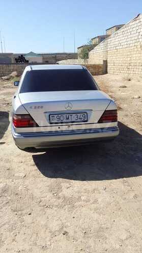 Mercedes E 220 1994, 385,000 km - 2.2 l - Bakı