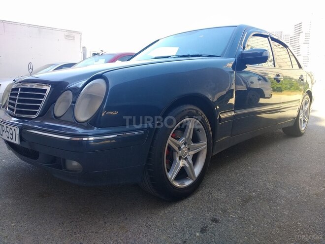 Mercedes E 220 2000, 360,000 km - 2.2 l - Bakı
