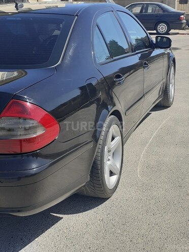 Mercedes E 220 2008, 283,800 km - 2.2 l - Bakı
