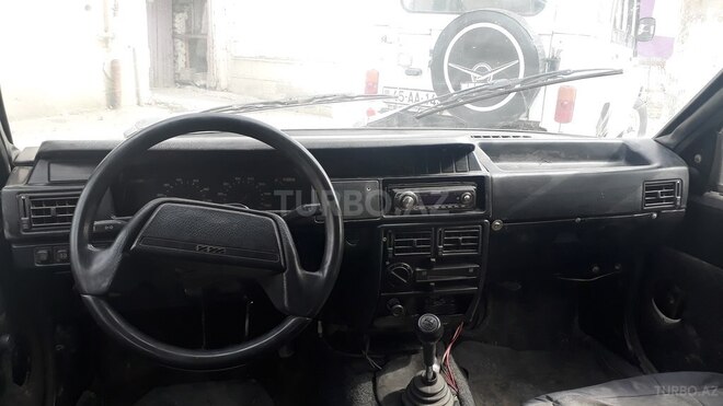 IJ 2126 Oda 2002, 180,000 km - 1.5 l - Mingəçevir