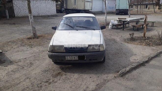 IJ 2126 Oda 2002, 180,000 km - 1.5 l - Mingəçevir