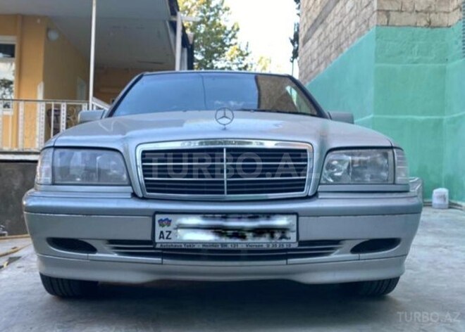 Mercedes C 180 2000, 250,000 km - 1.8 l - Gəncə