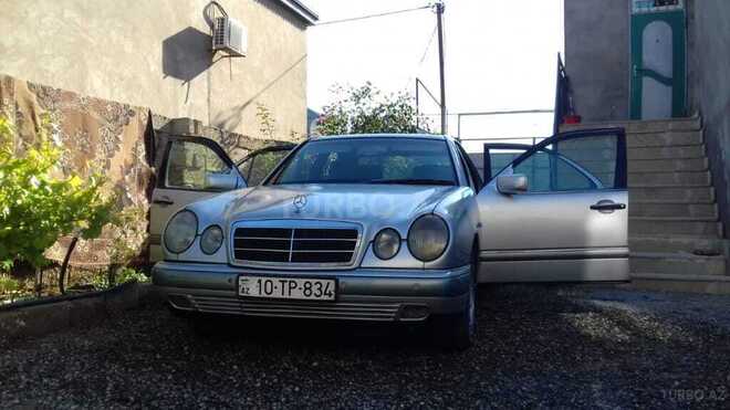 Mercedes E 220 1997, 480,000 km - 2.2 l - Bakı