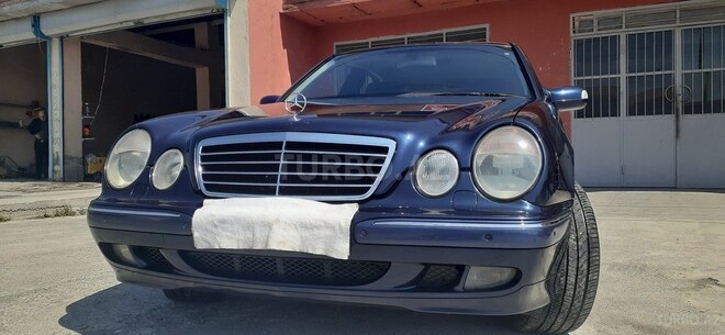 Mercedes E 280 2000, 258,000 km - 2.8 l - Şəki