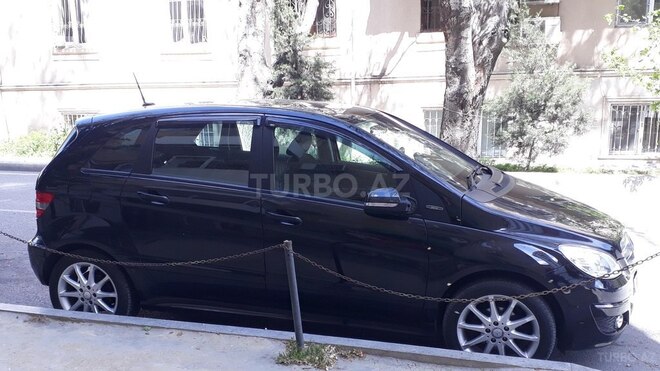 Mercedes B 180 2010, 103,000 km - 1.7 l - Bakı