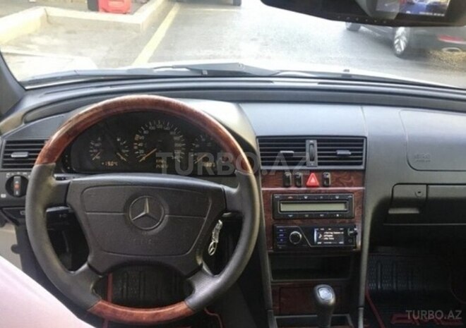 Mercedes C 200 1999, 276,500 km - 0.2 л - Bakı