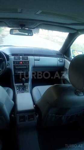 Mercedes E 240 1998, 233,642 km - 2.4 l - Bakı