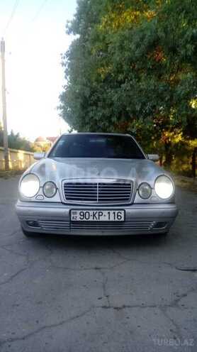 Mercedes E 240 1998, 233,642 km - 2.4 l - Bakı