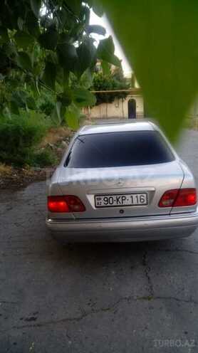 Mercedes E 240 1998, 233,642 km - 2.4 l - Bakı