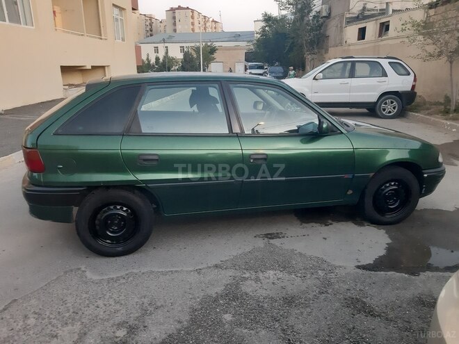Opel Astra 1996, 404,132 km - 1.6 l - Bakı