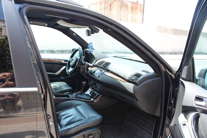 BMW X5 2001, 356,000 km - 4.4 l - Bakı
