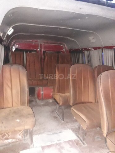 GAZ 32212 1998, 300,000 km - 2.4 l - Quba
