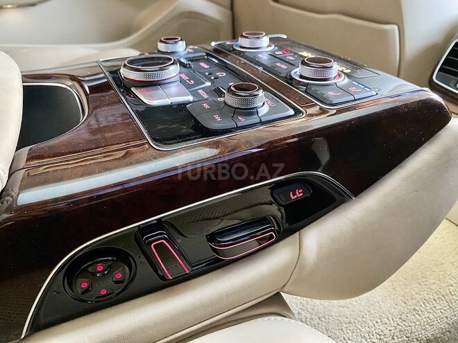 Audi A8 2012, 128,000 km - 4.0 l - Bakı