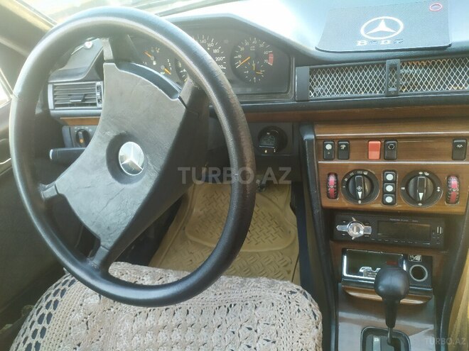 Mercedes E 300 1994, 648,000 km - 2.6 l - Bakı