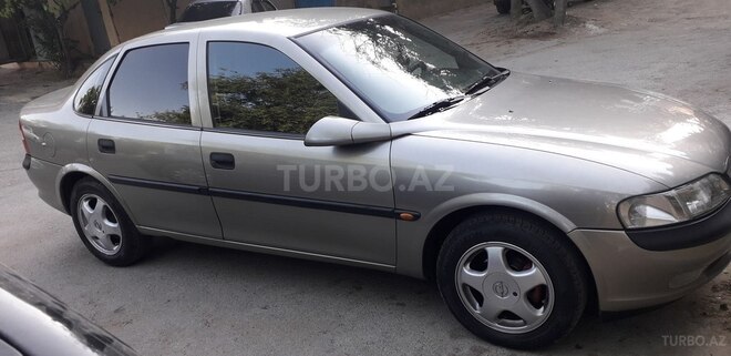 Opel Vectra 1997, 225,000 km - 1.6 l - Bakı