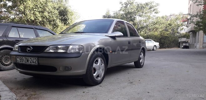 Opel Vectra 1997, 225,000 km - 1.6 l - Bakı