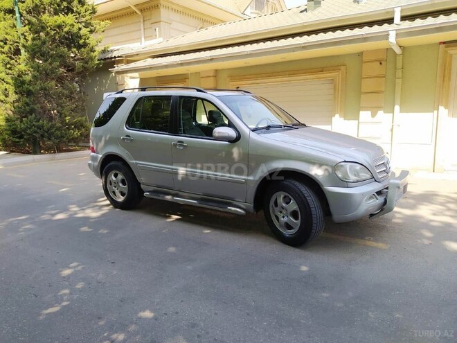 Mercedes ML 320 2002, 200,000 km - 3.2 l - Bakı