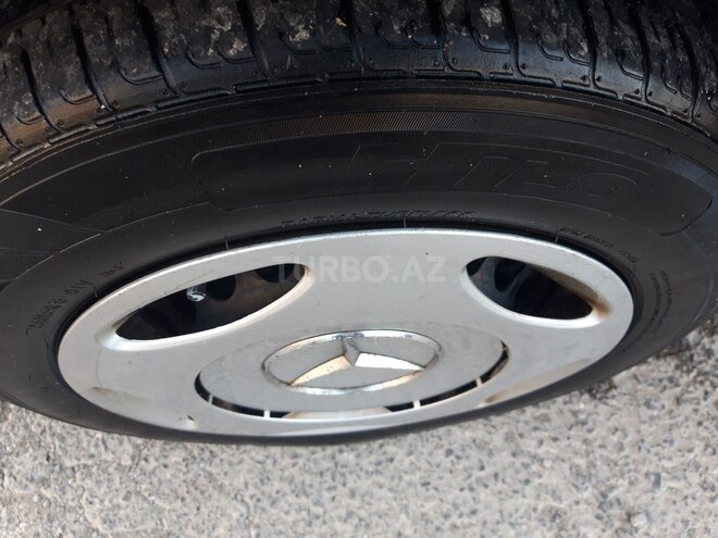 Mercedes E 200 1994, 250,000 km - 2.0 l - Bakı