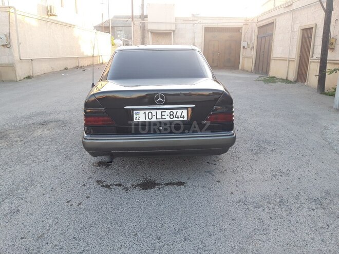 Mercedes E 200 1994, 250,000 km - 2.0 l - Bakı