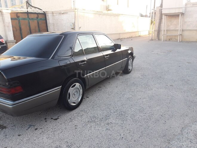 Mercedes E 200 1994, 250,000 km - 2.0 l - Bakı