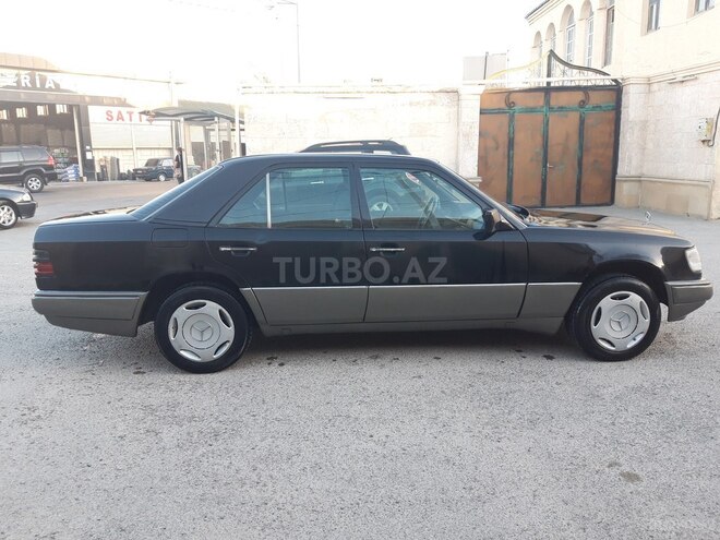 Mercedes E 200 1994, 250,000 km - 2.0 l - Bakı