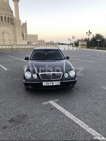 Mercedes E 220 1999, 305,000 km - 2.2 l - Bakı
