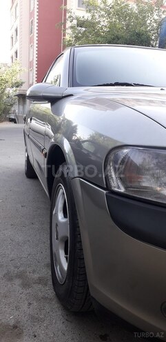 Opel Vectra 1997, 245,000 km - 1.6 l - Bakı